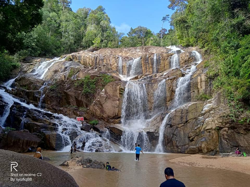 Kem Panching, Air Terjun Sungai Pandan